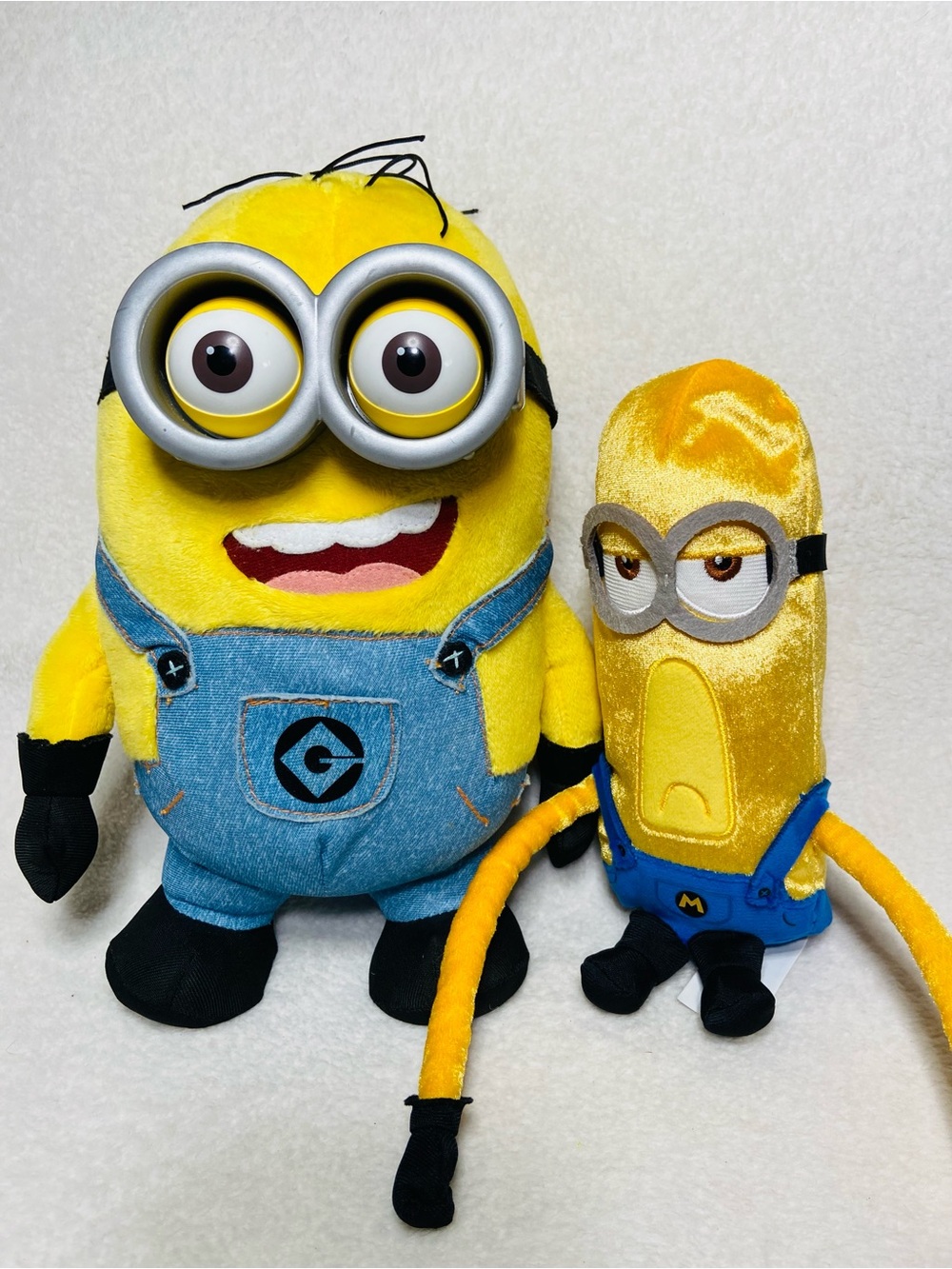 Universal Studios Despicable Me Minion Plushes Electronic Minion + Mega Time